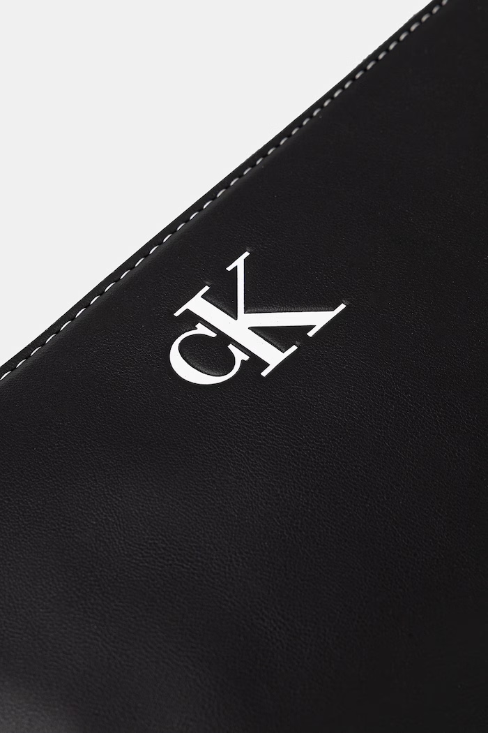 Calvin Klein kabelka hobo dámska z imitácie kože čierna LV04F1220G