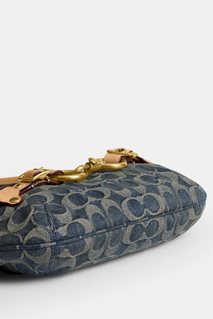 Coach torebka hobo damska jeansowa Belted Ergo Shoulder Bag 26 CEN94 niebieski