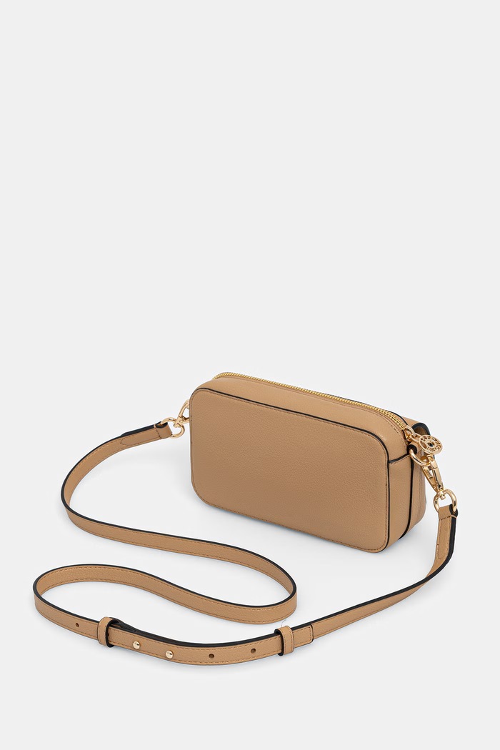 Doplnky Tommy Hilfiger crossbody kabelka dámska z imitácie kože AW0AW18721 béžová