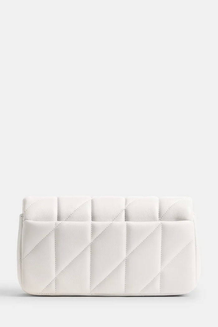 Coach torebka crossbody damska skórzana Quilted Tabby Chain Crossbody 19 CBH23 biały AW26