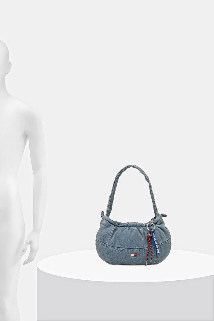Tommy Jeans μικρή τσάντα γυναικεία ντένιμ AW0AW18883
