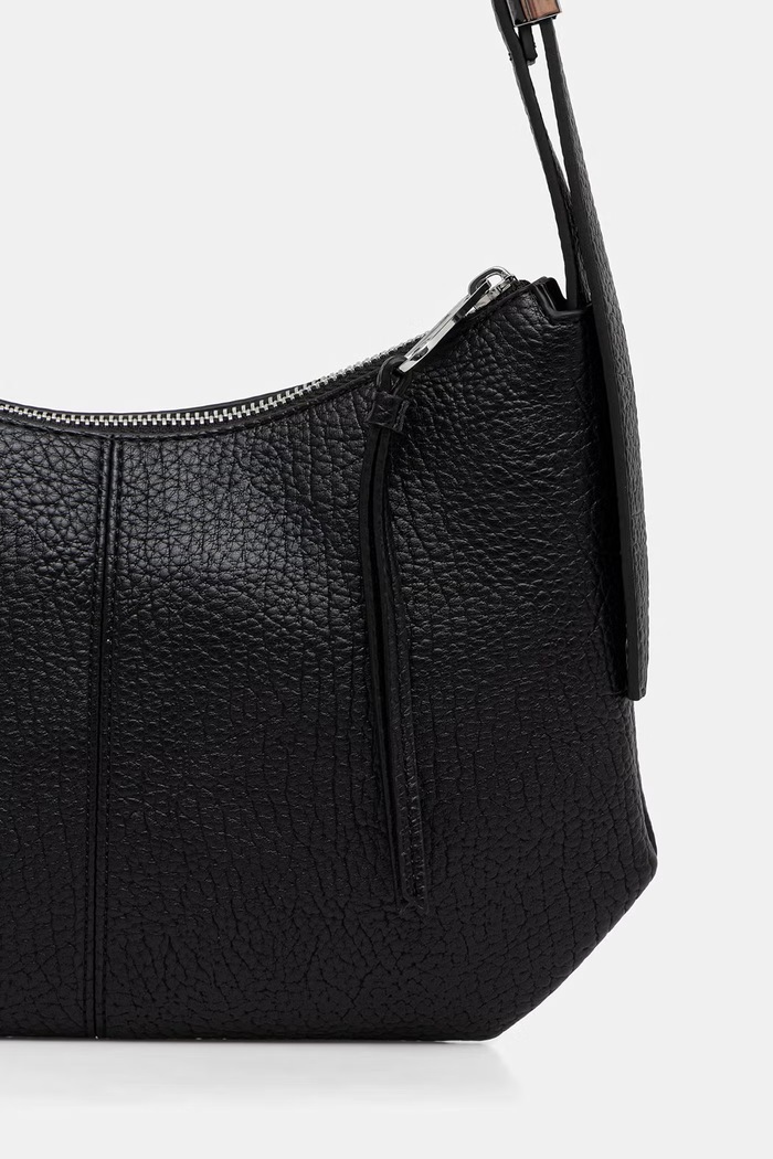 Dodatki Tommy Jeans klasična torbica ženska iz umetnega usnja AW0AW18777 črna