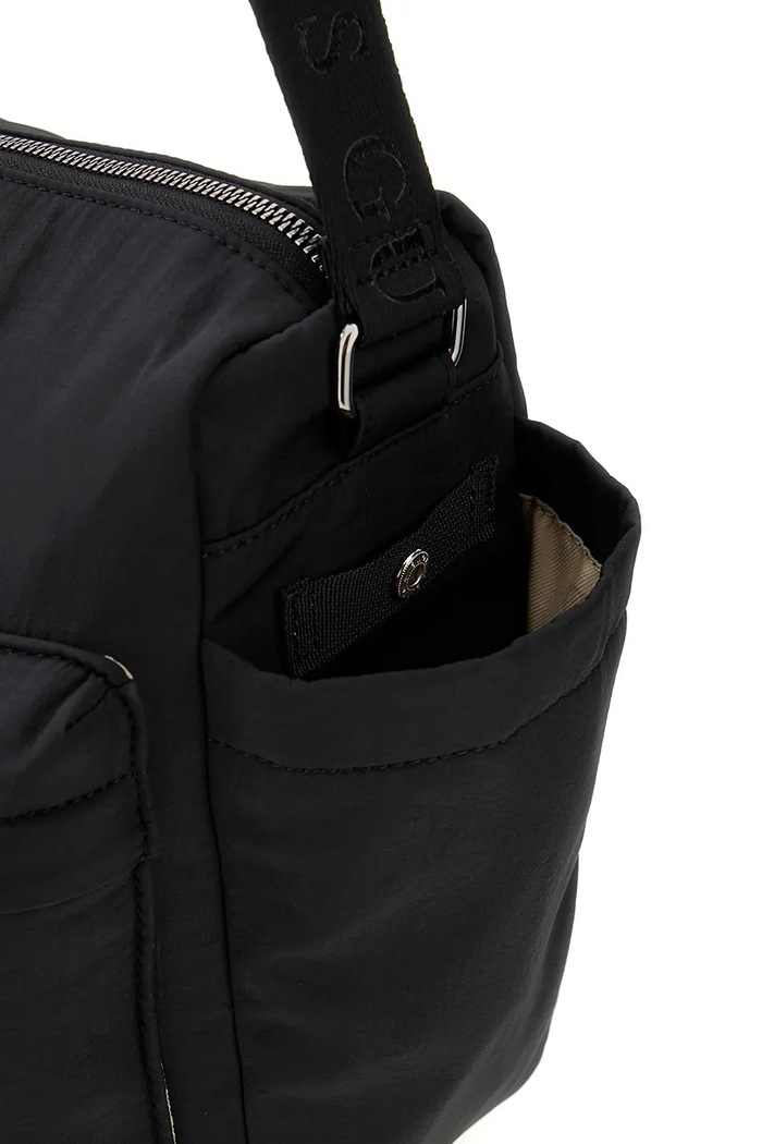 Dziewczynka Guess torba dziecięca J6YZ12.W2530.9BY2 czarny