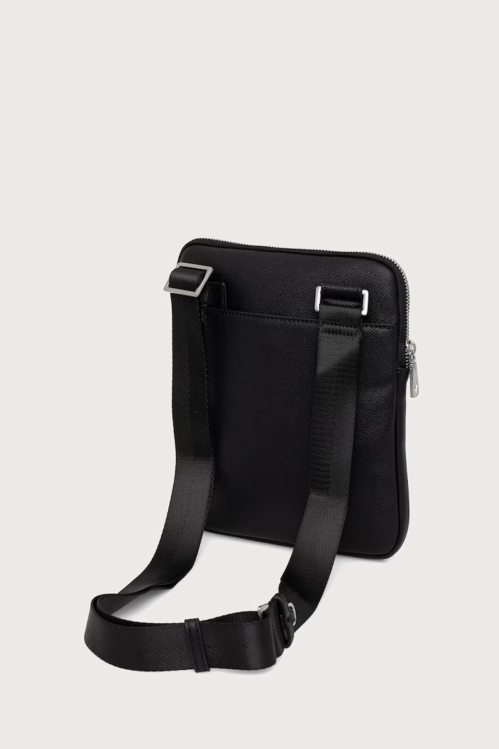Accessori Guess Bustina in similpelle MILANO HMMISL.P6423 nero