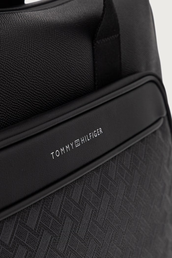Taška pánska z imitácie kože Tommy Hilfiger AM0AM14729 čierna