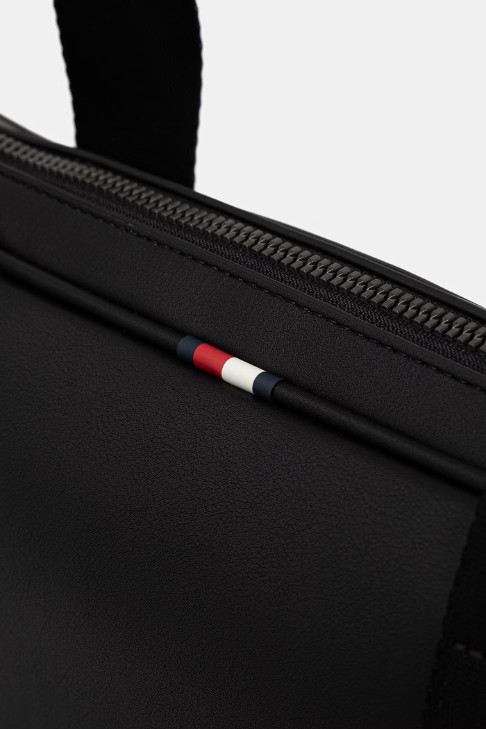 Tommy Hilfiger torba męska z imitacji skóry czarny AM0AM14727