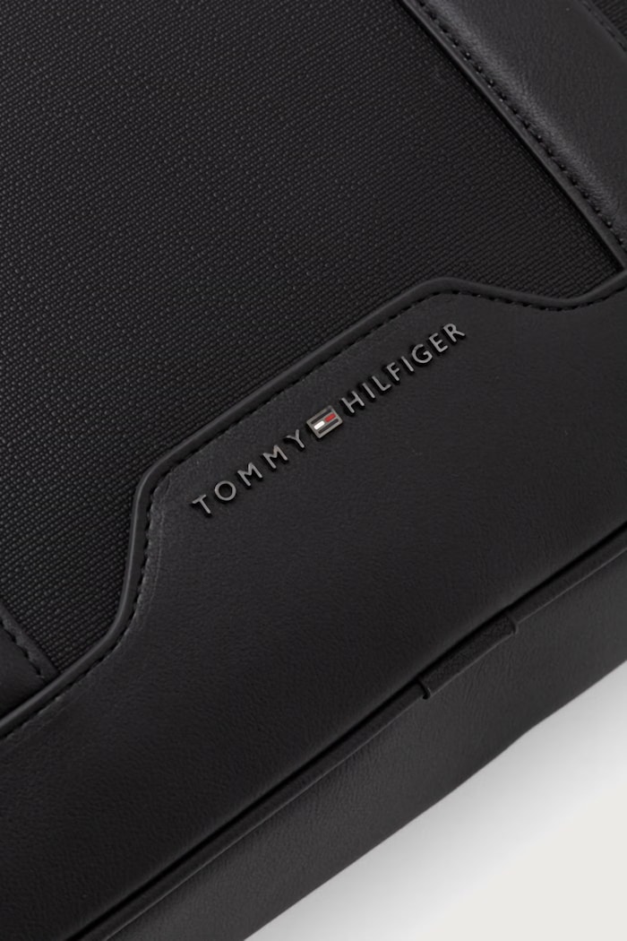 Taška na notebook pánska Tommy Hilfiger AM0AM14726 čierna
