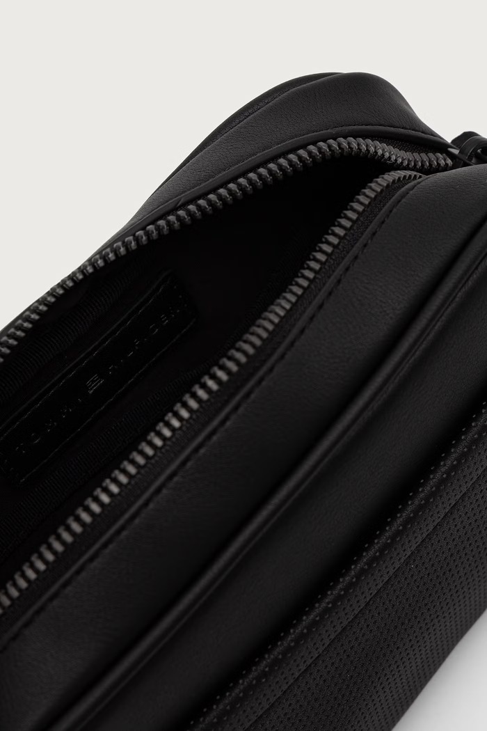 Tommy Hilfiger saszetka męska z imitacji skóry AM0AM14981 czarny