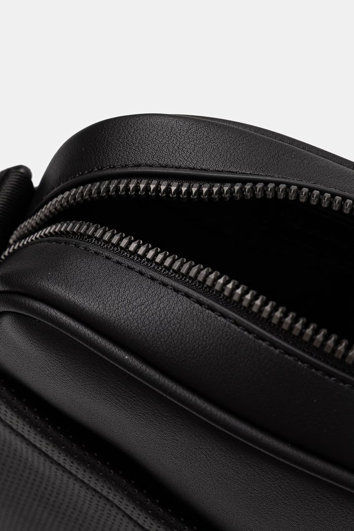 Tommy Hilfiger saszetka męska z imitacji skóry czarny AM0AM14845