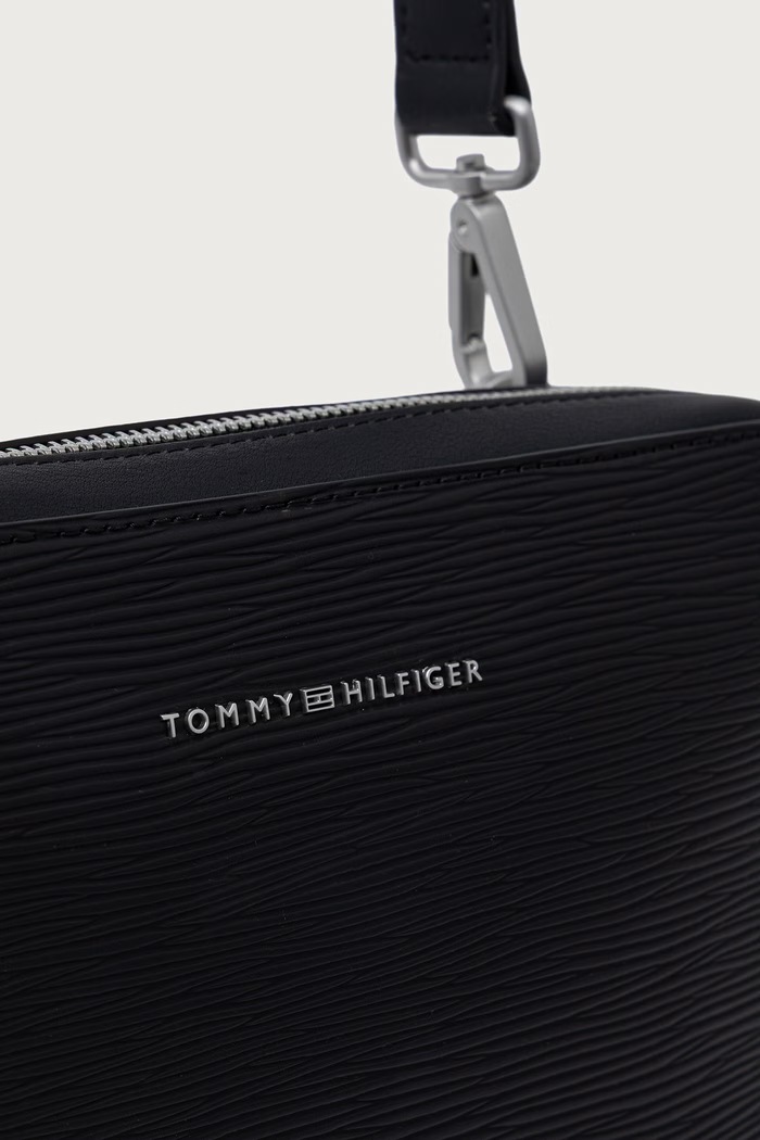 Mala torba za muškarce Tommy Hilfiger AM0AM14704 crna