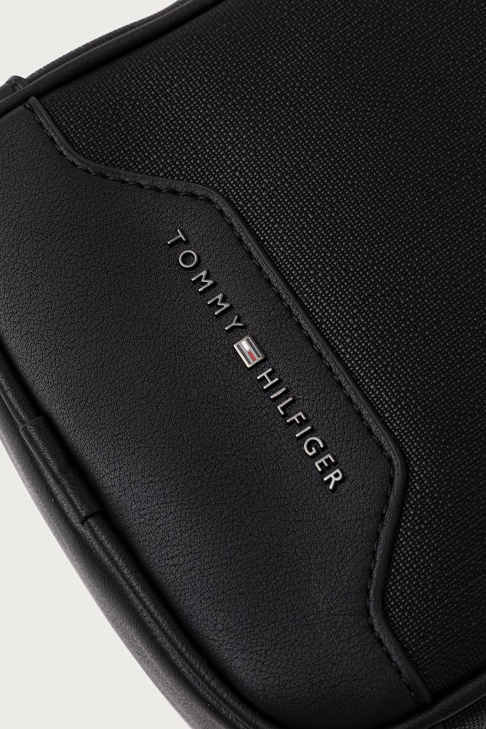 Чанта за рамо мъжка Tommy Hilfiger AM0AM14701 черен