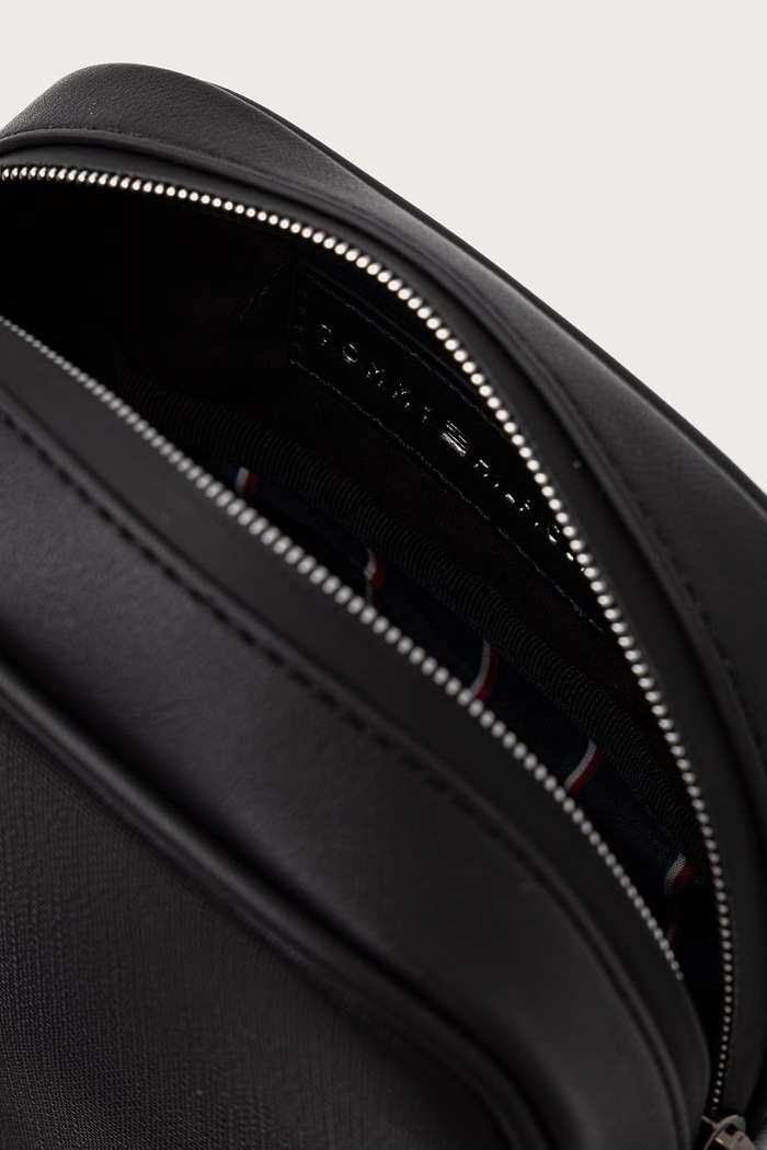 Чанта за рамо мъжка Tommy Hilfiger черен AM0AM14701