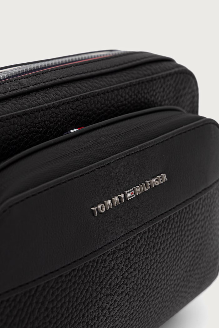 Tommy Hilfiger kabelka pánska z imitácie kože čierna AM0AM14696