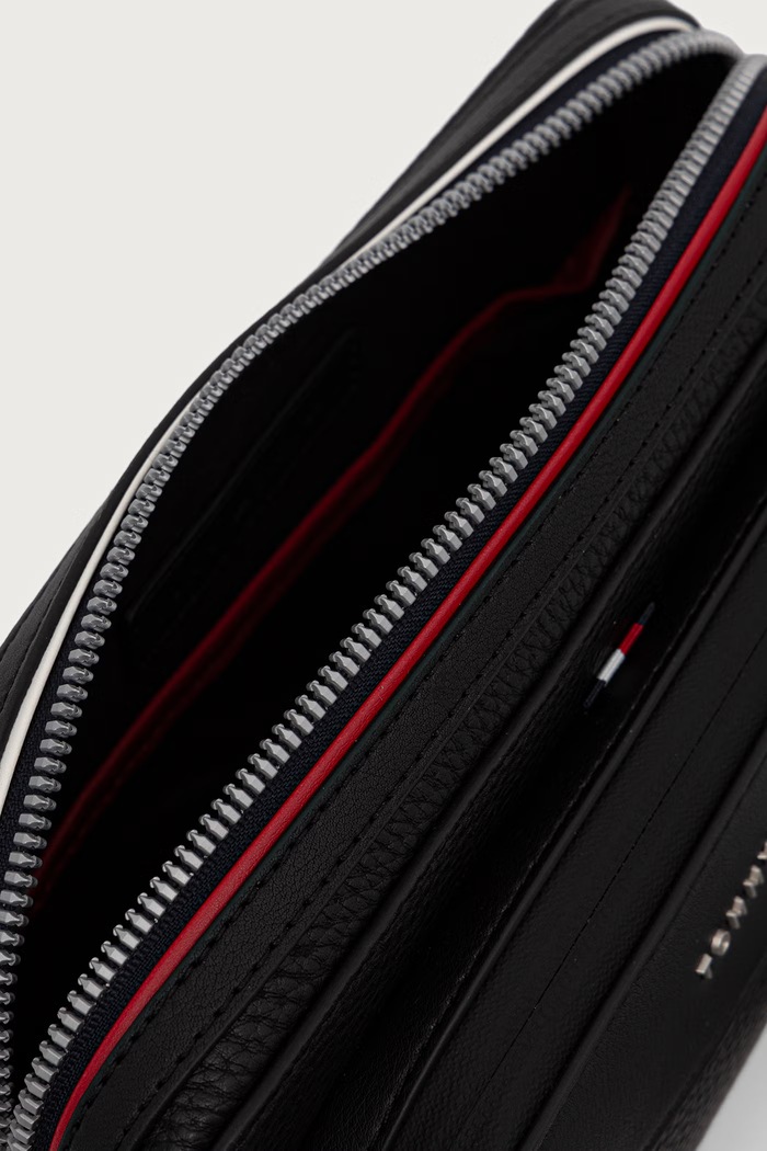 Tommy Hilfiger kabelka pánska z imitácie kože AM0AM14696 čierna