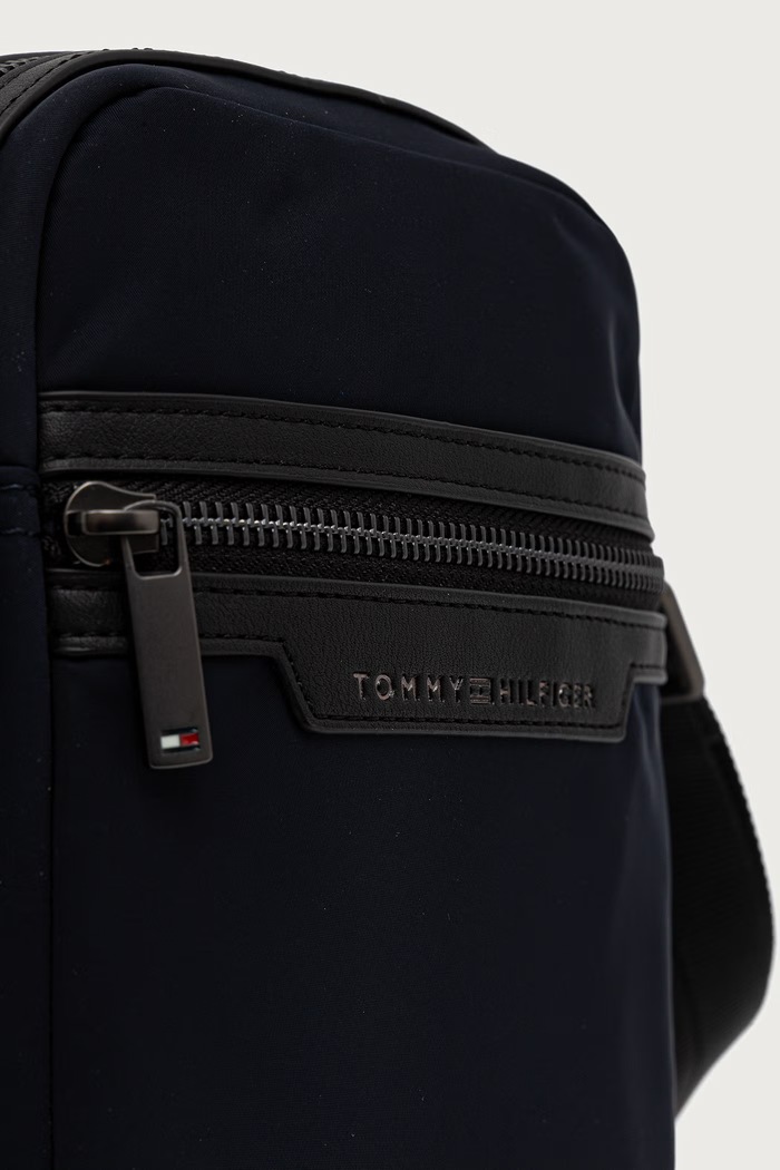 Saszetka męska Tommy Hilfiger AM0AM14688 granatowy