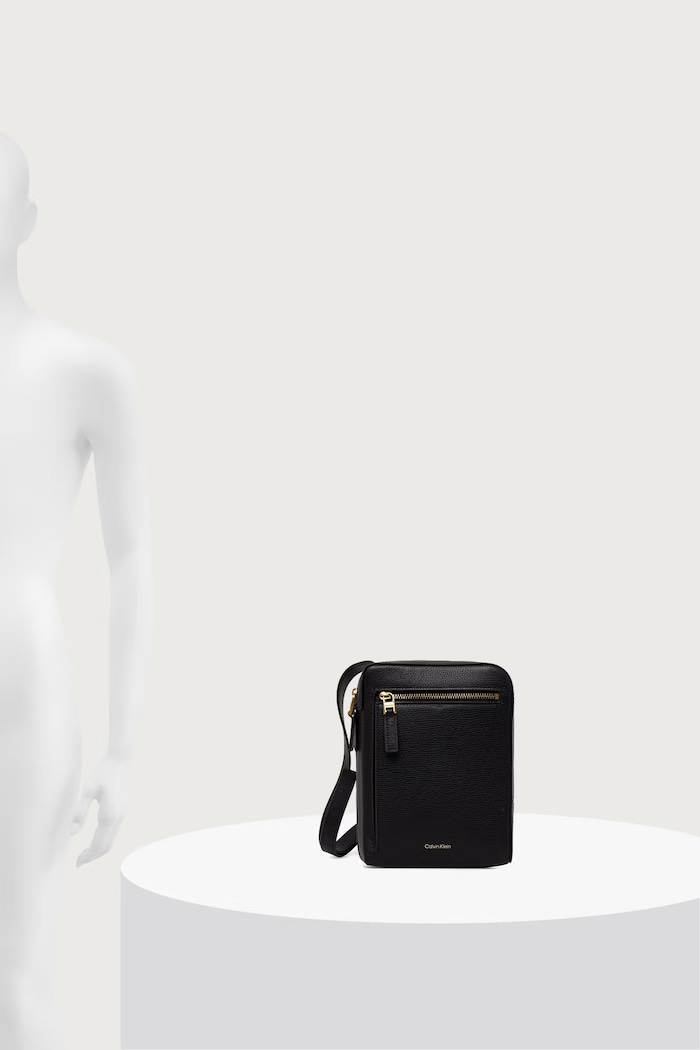 Calvin Klein Mala torba za muškarce od kože LV04D1287G
