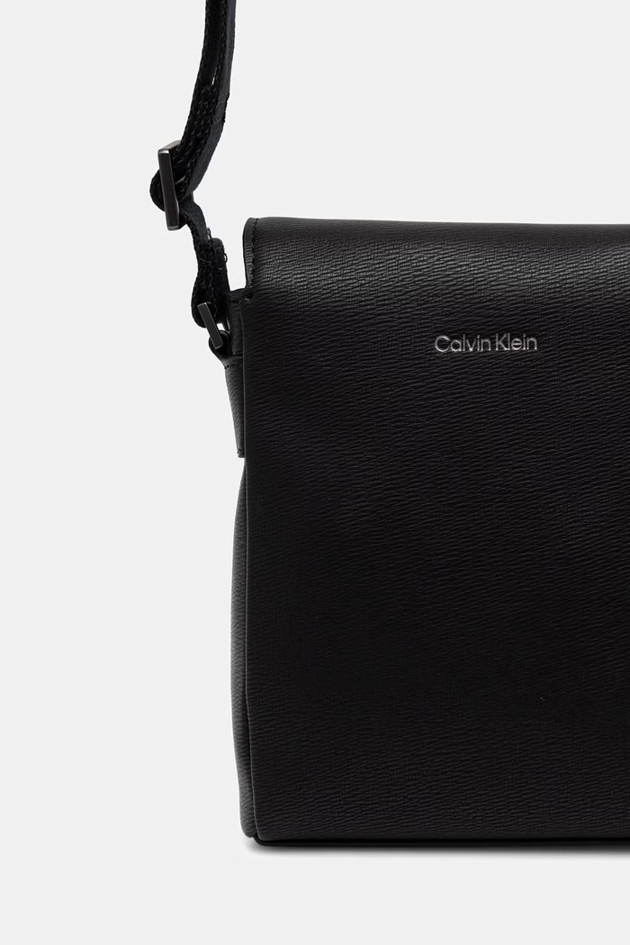 Akcesoria Calvin Klein saszetka męska z imitacji skóry LV04D3506G czarny