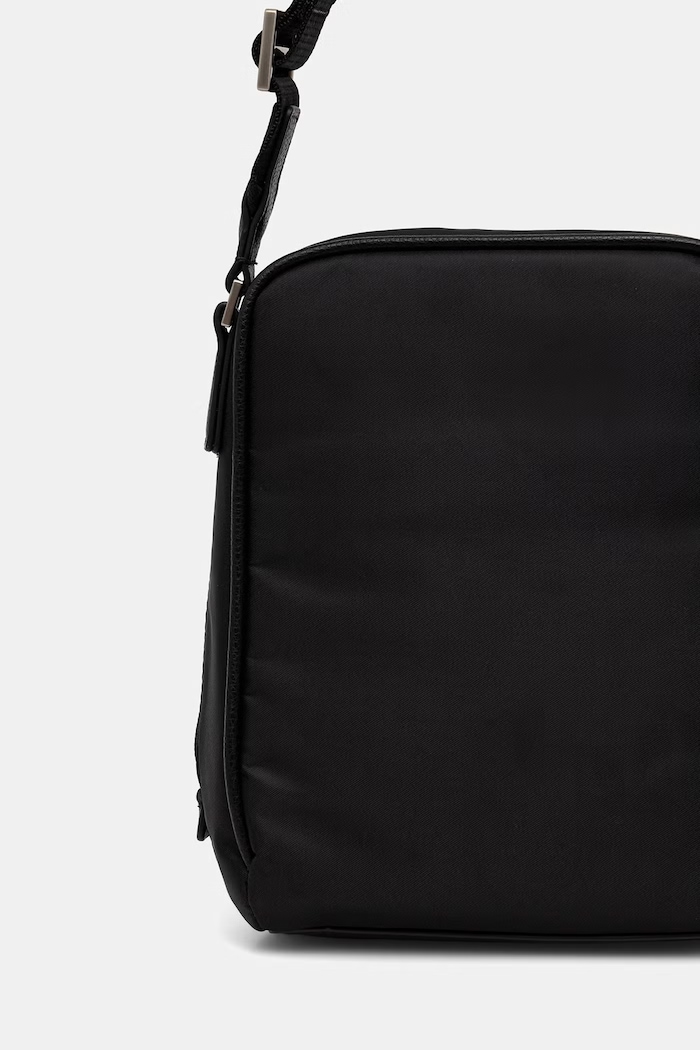 Akcesoria Calvin Klein saszetka męska LV04D3500G czarny