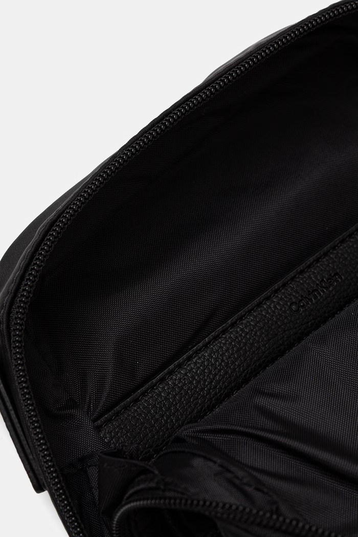 Calvin Klein saszetka męska czarny LV04D3500G