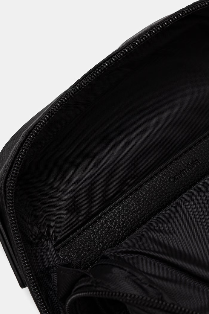 Calvin Klein saszetka męska czarny LV04D3500G