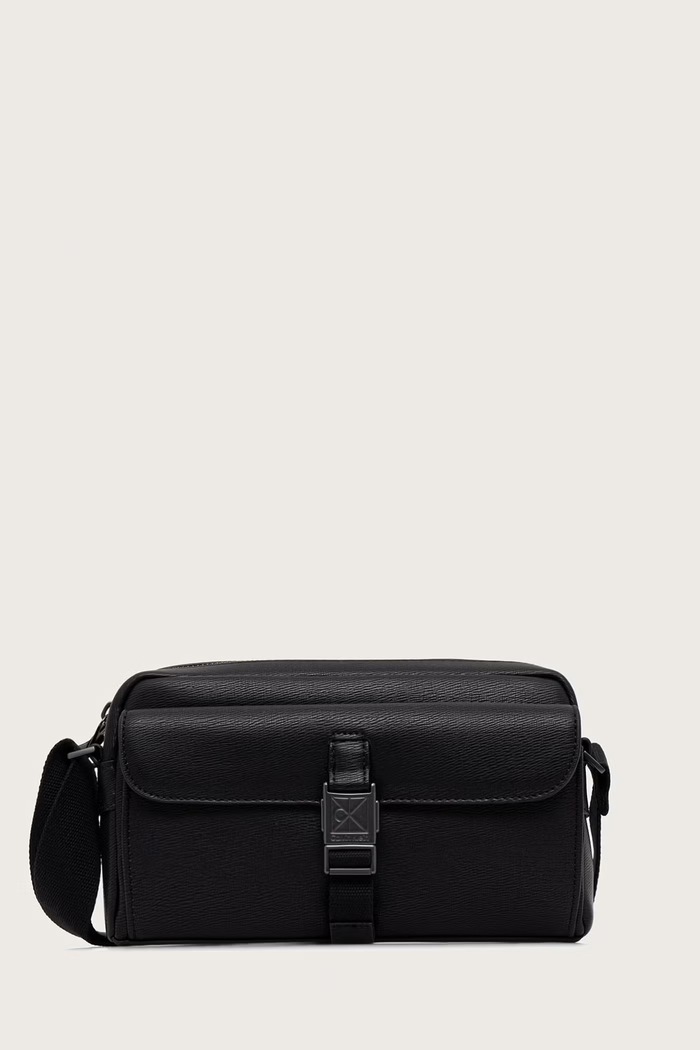Calvin Klein saszetka męska z imitacji skóry czarny LV04D3505G