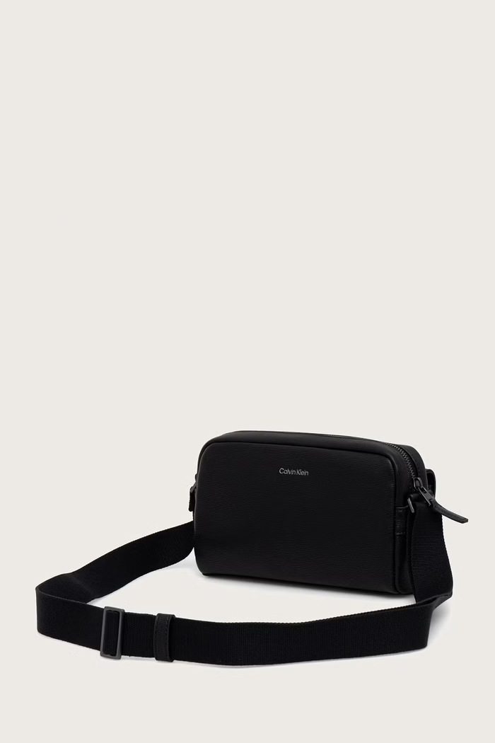 Akcesoria Calvin Klein saszetka męska z imitacji skóry LV04D3505G czarny