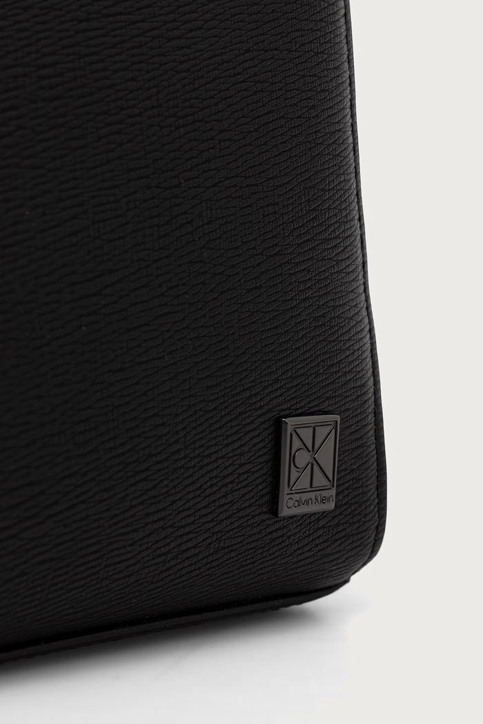 Kabelka pánska z imitácie kože Calvin Klein LV04D1285G čierna