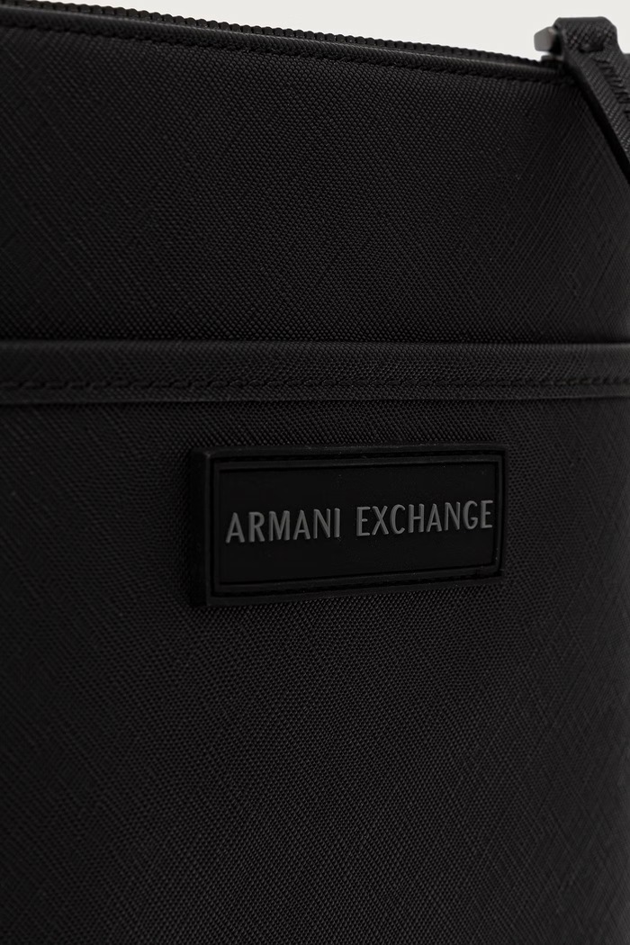 Kabelka pánska z imitácie kože Armani Exchange XM003575.AF26659 čierna
