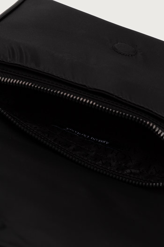 Mala torba preko ramena za muškarce Armani Exchange crna XM003272.AF27131