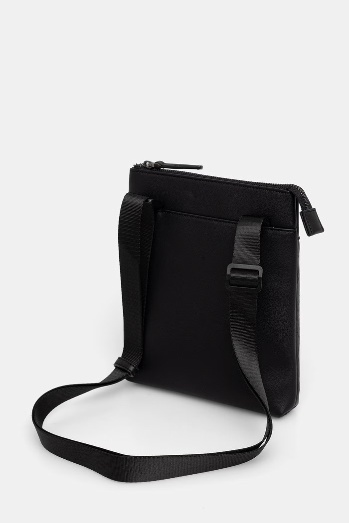Аксессуары Armani Exchange Сумка для мужчин из искусственной кожи XM003582.AF26662 чёрный