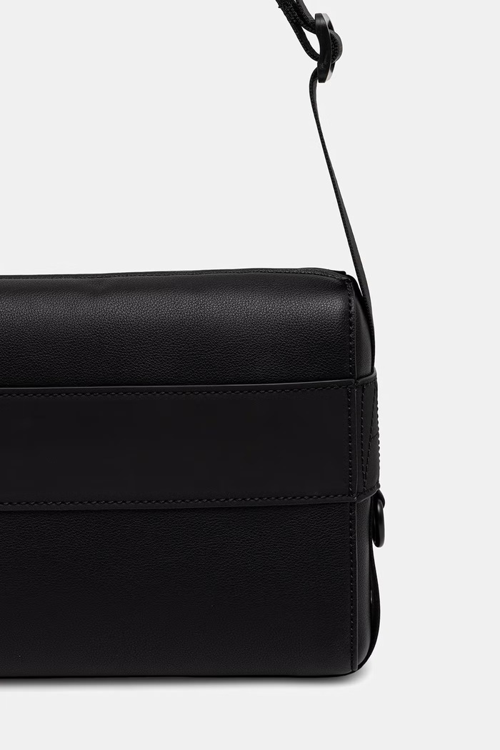 Аксесуари Armani Exchange сумка чоловіча зі штучної шкіри XM003168.AF26679 чорний