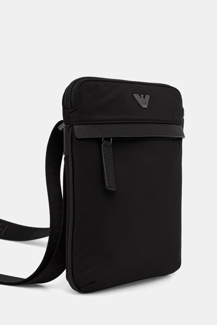 Emporio Armani saszetka męska EM001807.AF28784 czarny AW26