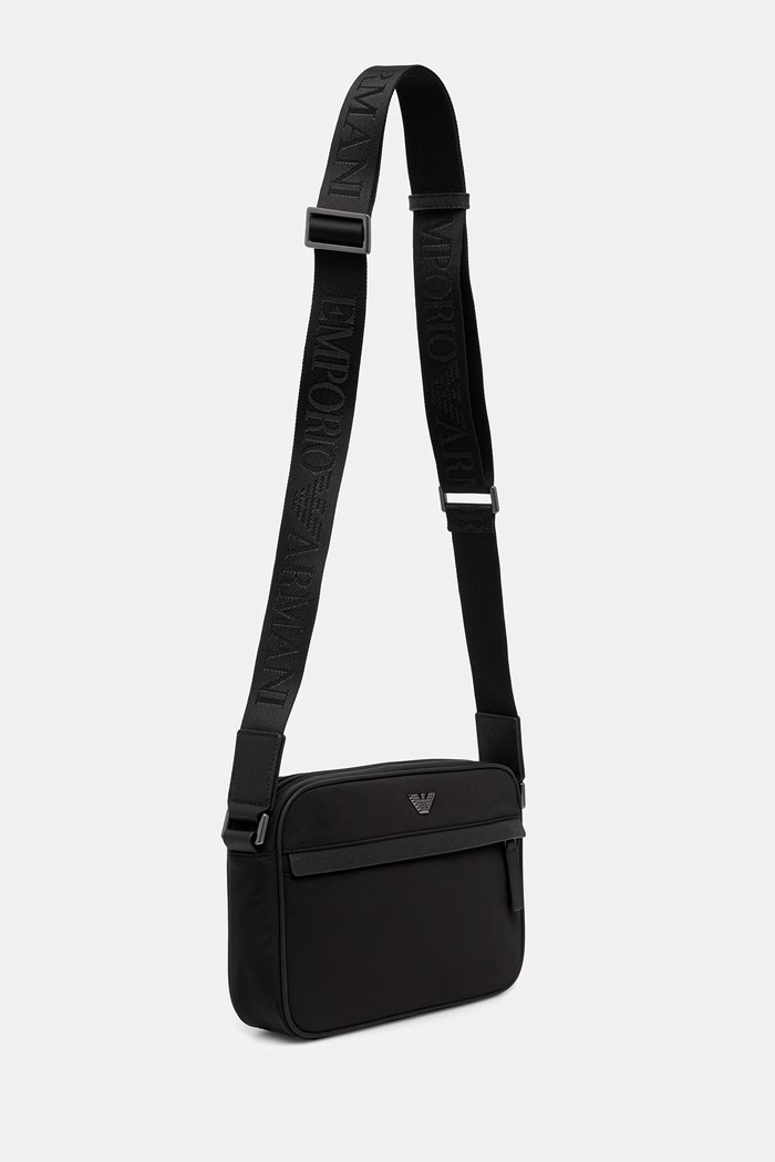 Emporio Armani saszetka męska EM001803.AF28784 czarny AW26