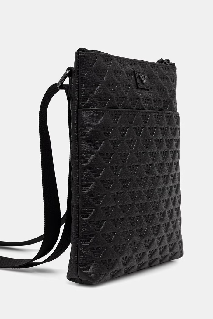 Emporio Armani saszetka męska skórzana EM001688.AF14774 czarny AW26