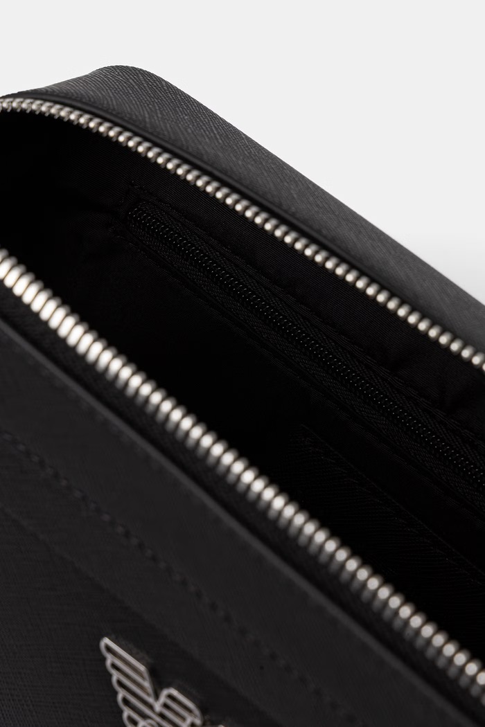 Emporio Armani taštička pánská z imitace kůže EM001186.AF13805 černá