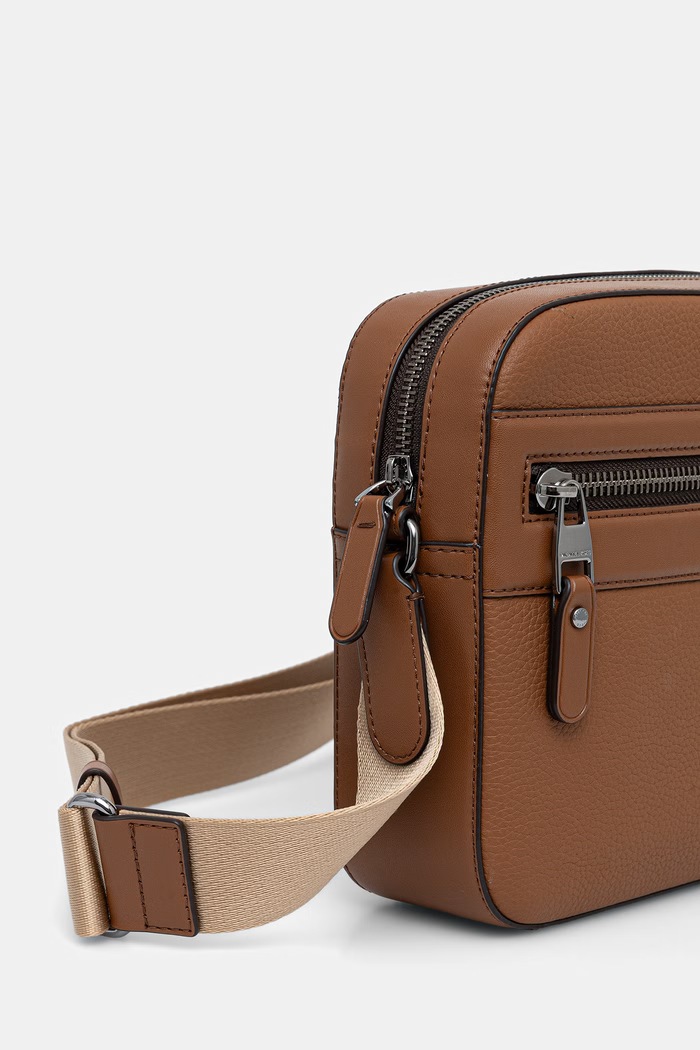 Michael Kors saszetka męska z imitacji skóry 33T6LJSM1X brązowy AW26