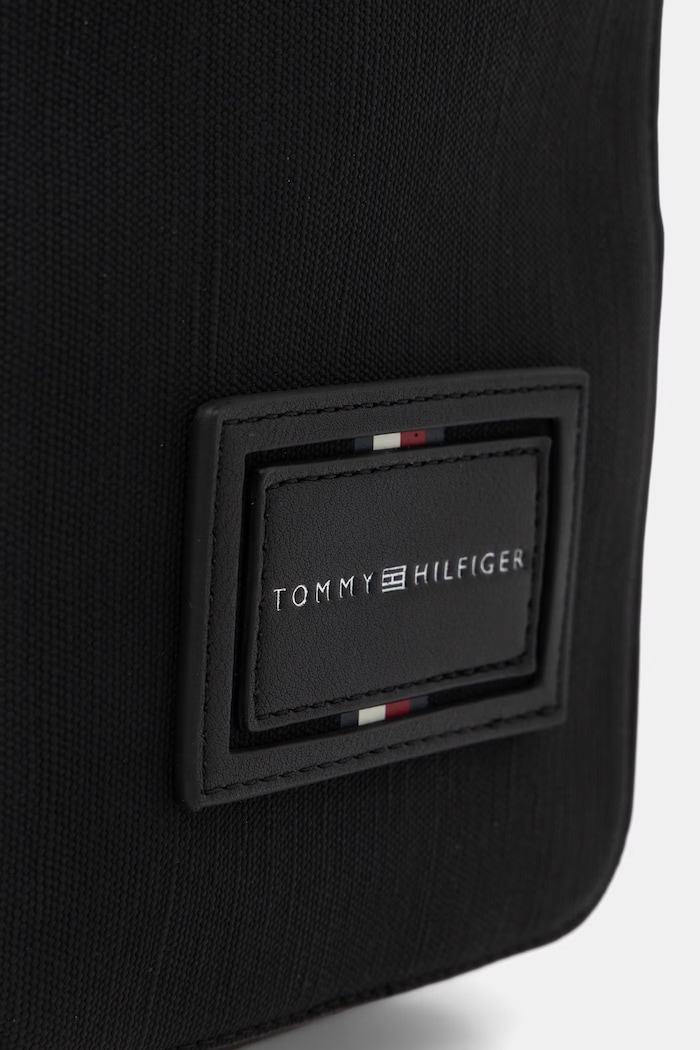 Tommy Hilfiger vrecko pánske čierna AM0AM14466