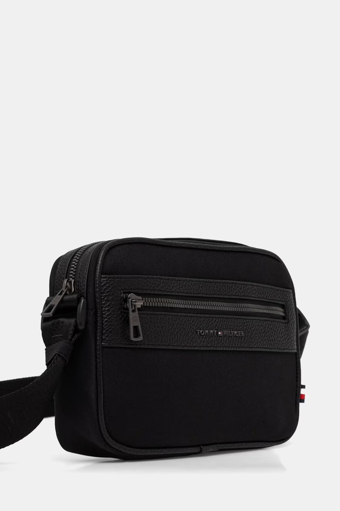 Tommy Hilfiger vrecko pánske AM0AM14515 čierna AW26