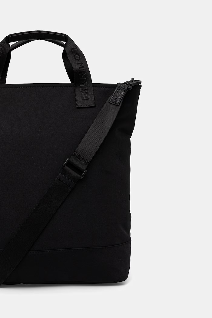 Tommy Hilfiger férfi táska fekete AM0AM14444
