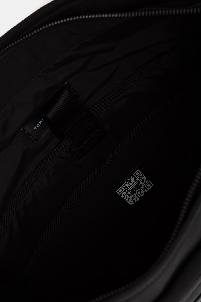 Tommy Hilfiger férfi táska AM0AM14444 fekete