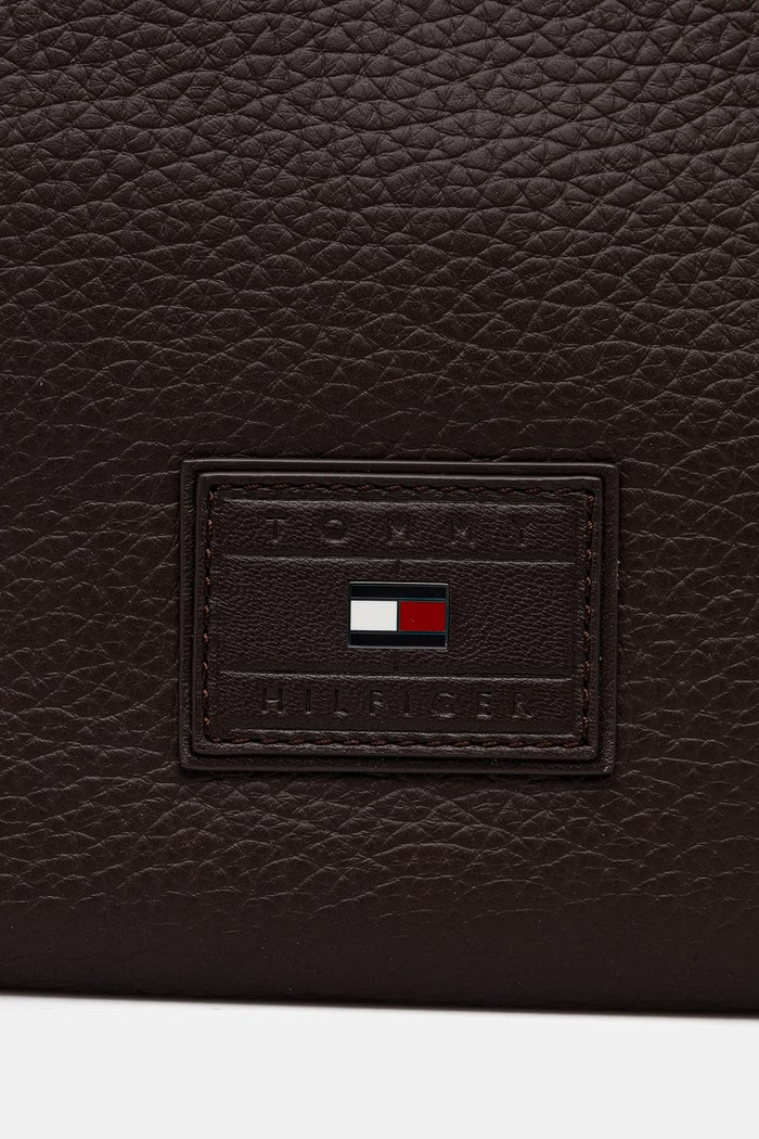 Akcesoria Tommy Hilfiger torba męska skórzana AM0AM14426 brązowy