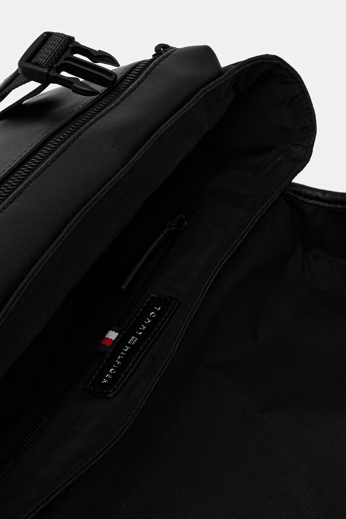 Tommy Hilfiger чанта мъжка AM0AM14404 черен