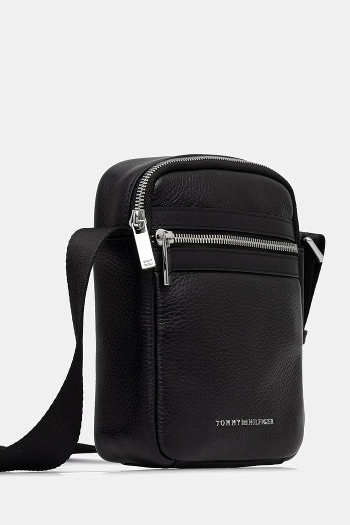 Tommy Hilfiger taštička pánská kožená AM0AM14393 černá AW26