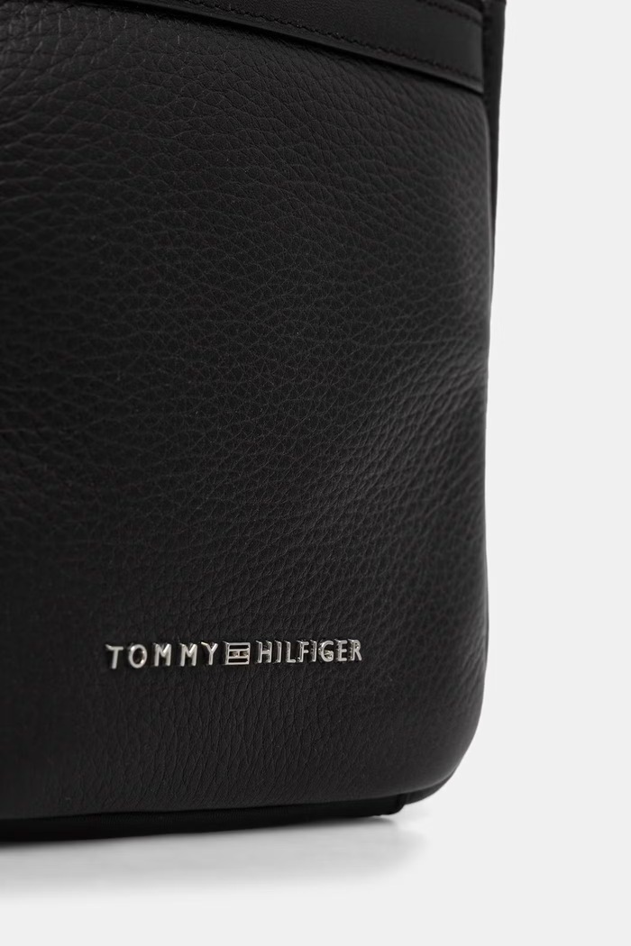 Tommy Hilfiger taštička pánská kožená černá AM0AM14393