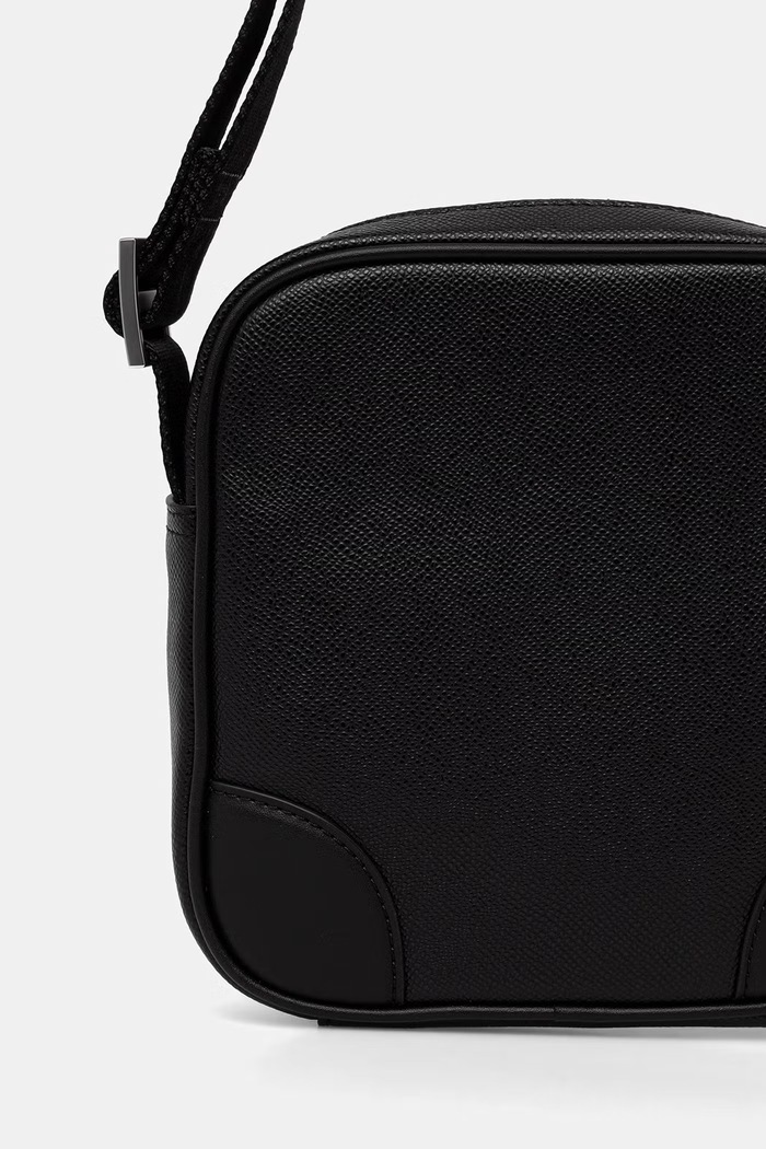 Kiegészítők HUGO férfi bőr tasak GO-BAG NS 50568270 fekete