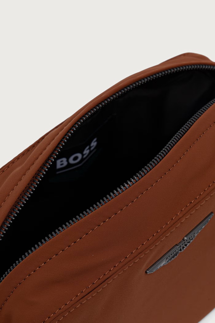 Mala torba za muškarce BOSS x Aston Martin BOSS smeđa 50569541