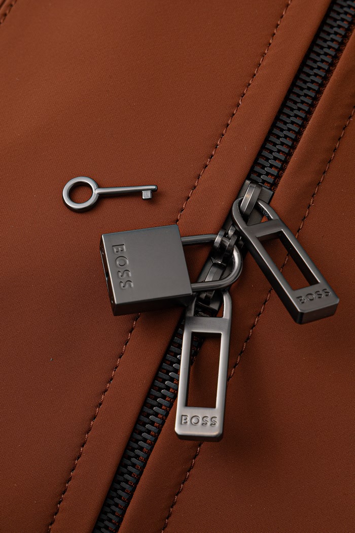 Torba za muškarce BOSS x Aston Martin BOSS smeđa 50569528