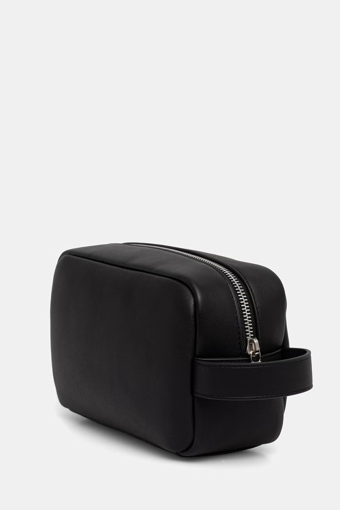Calvin Klein kosmetyczka damska LV04D1227G czarny AW26