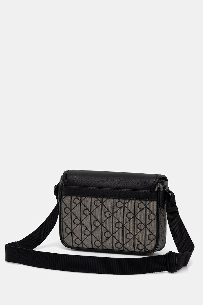 Calvin Klein geantă mică pentru bărbați maro LV04D3451G