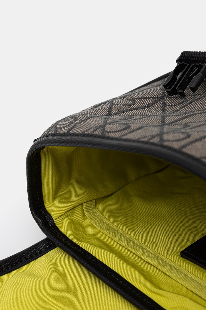 Calvin Klein geantă mică pentru bărbați LV04D3451G maro